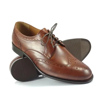 Koniak derby brogsy z medalionem skórzane