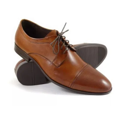 Derby męskie koniakowe 1709 regular z noskiem cap toe i czterema parami eyeletów