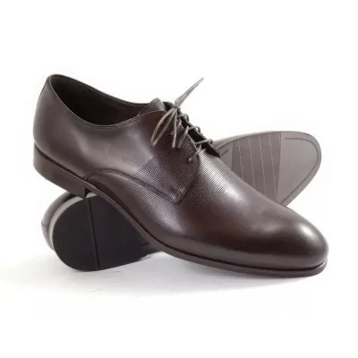 Derby męskie ciemnobrązowe PW078 premium z delikatną perforacją na przyszwie