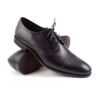 Eleganckie derby czarne męskie ze skóry naturalnej z perforowaną fakturą i noskiem cap toe