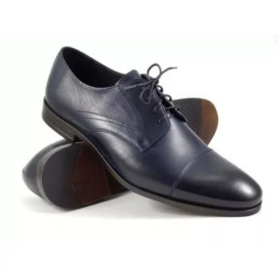 Derby granatowe męskie ze skóry z perforowaną fakturą i noskiem cap toe